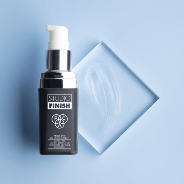 P A C STUDIO FINISH PRIME WITH COMFORT MATE TECHNOLOGY LAWLESS FINISH SMOOTHNESS AND BRIGHTNESS SKIN LIGHTWEIGHT OIL FREE FORMULA MINIMISE PORES
